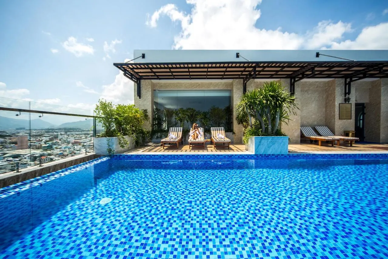 Putin Hotel Να Τρανγκ 4*,