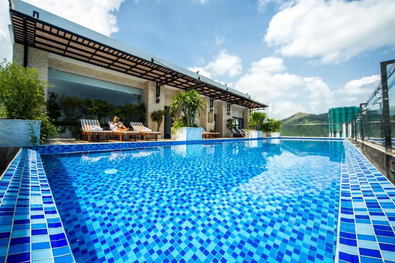 Putin Hotel Να Τρανγκ